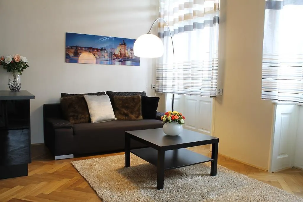 Royal Prague Apartment Celakovskeho Sady Repubblica Ceca